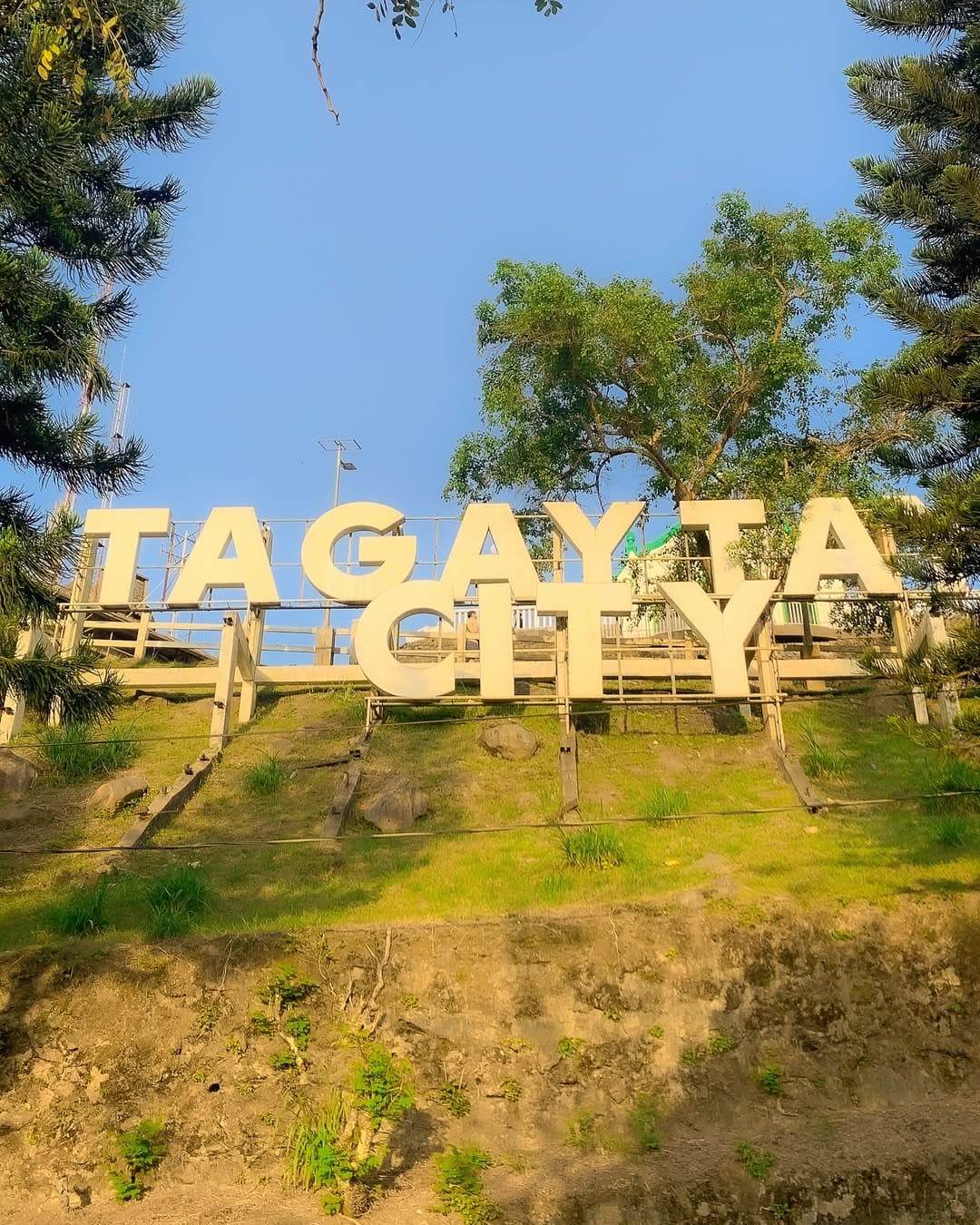 Tagaytay mountain sign